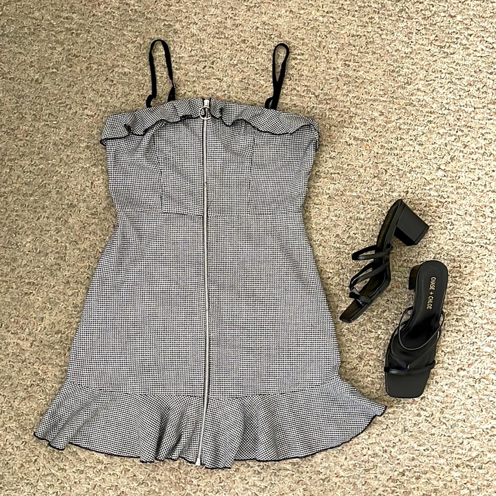 Cute black and white plaid dress with zipper